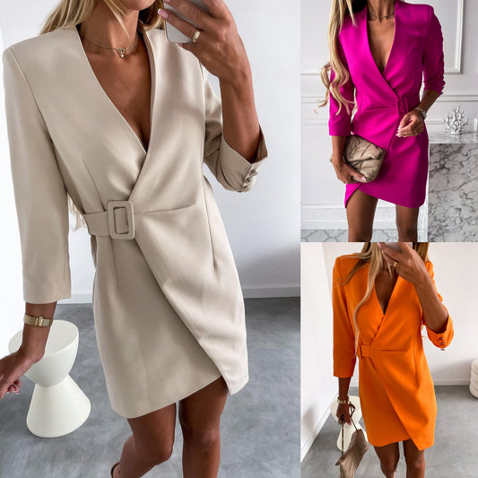 "Elegant Long Sleeve Blazer Dress with tailored fit, notched collar, and discreet side pockets, perfect for professional and formal occasions.       "