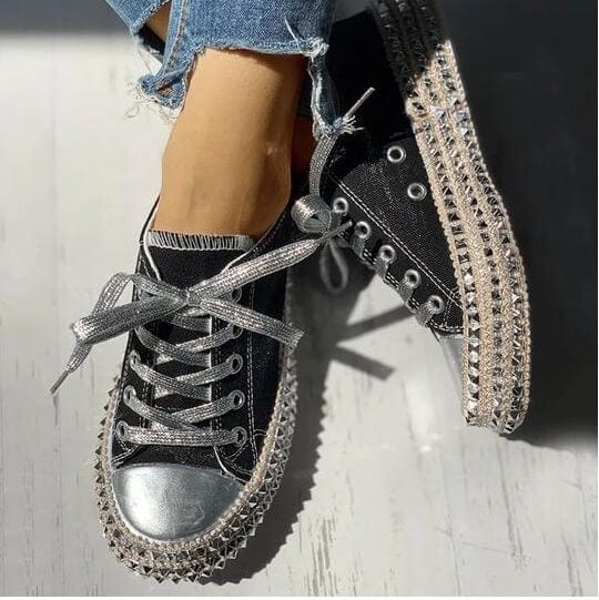 Women Eyelet Lace-up Round Toe Studded High Top Canvas Shoes